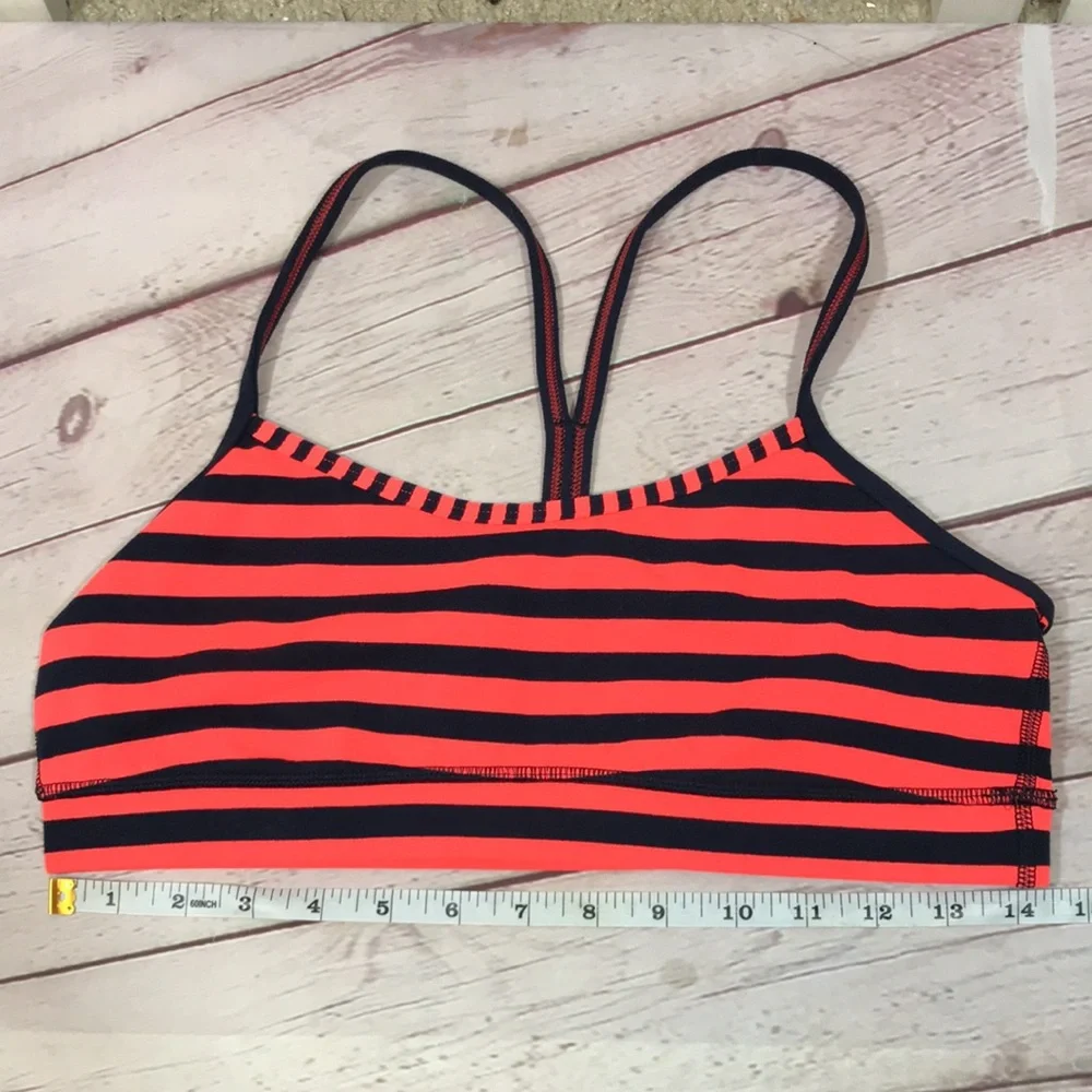 💙 Lululemon Flow Y Stripes Sports Bra